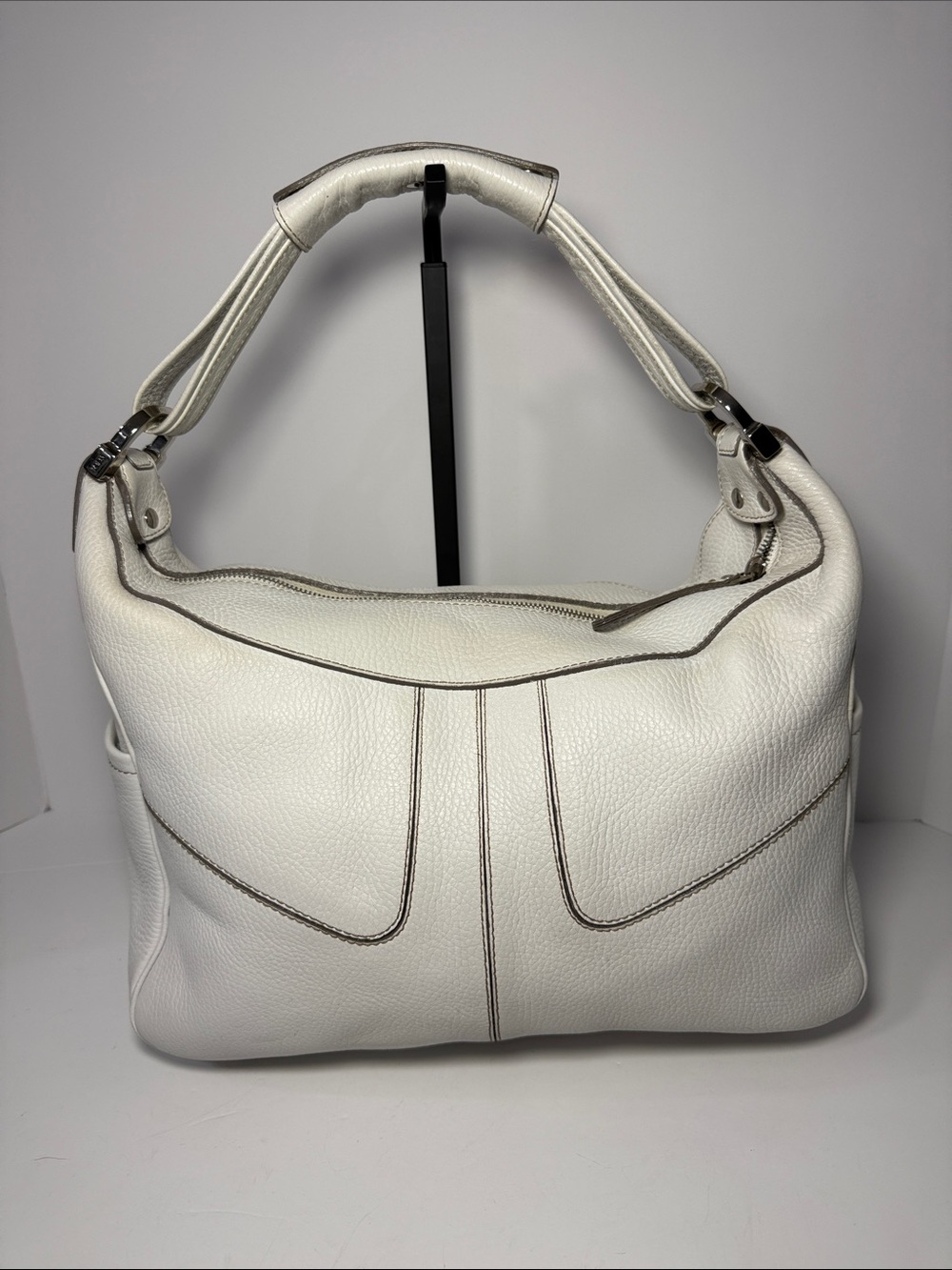 TOD’S White Pebbled Leather Shoulder Bag - Picture 5 of 13